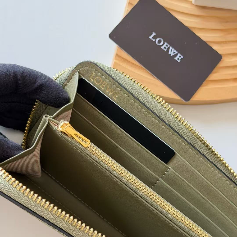 LOEWE Anagram Leather Continental Wallet (Replica)