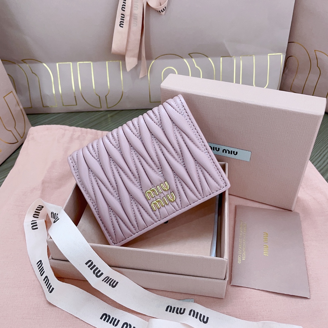 TOP Miu Miu Lambskin Matelasse Pocket Wallet 11.5x8cm - 5 Color