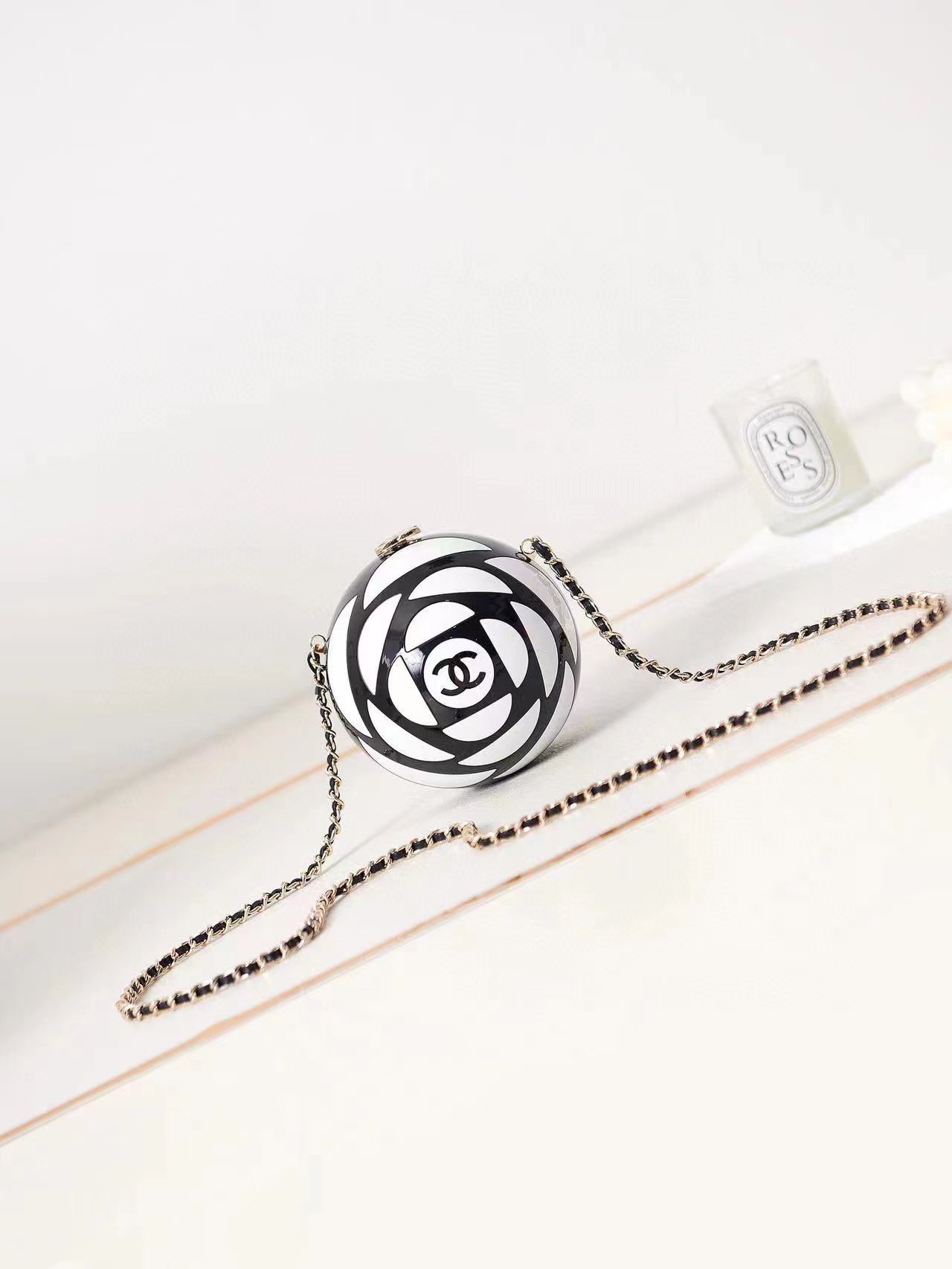 TOP CHANEL 𝐂𝐡𝐚𝐧𝐞𝐥 𝐒𝐒 2023 Evening Bag - Black