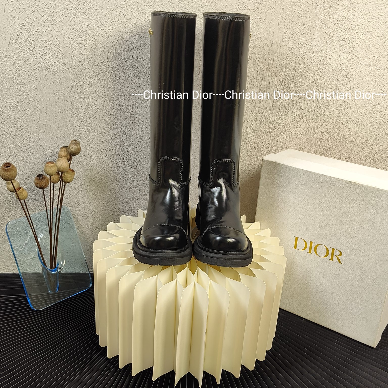 TOP Christian Dior Cowhide High Boots with Logo Print - 3 Colors