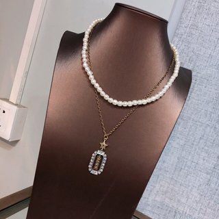 TOP Christian Dior Pearl Necklaces