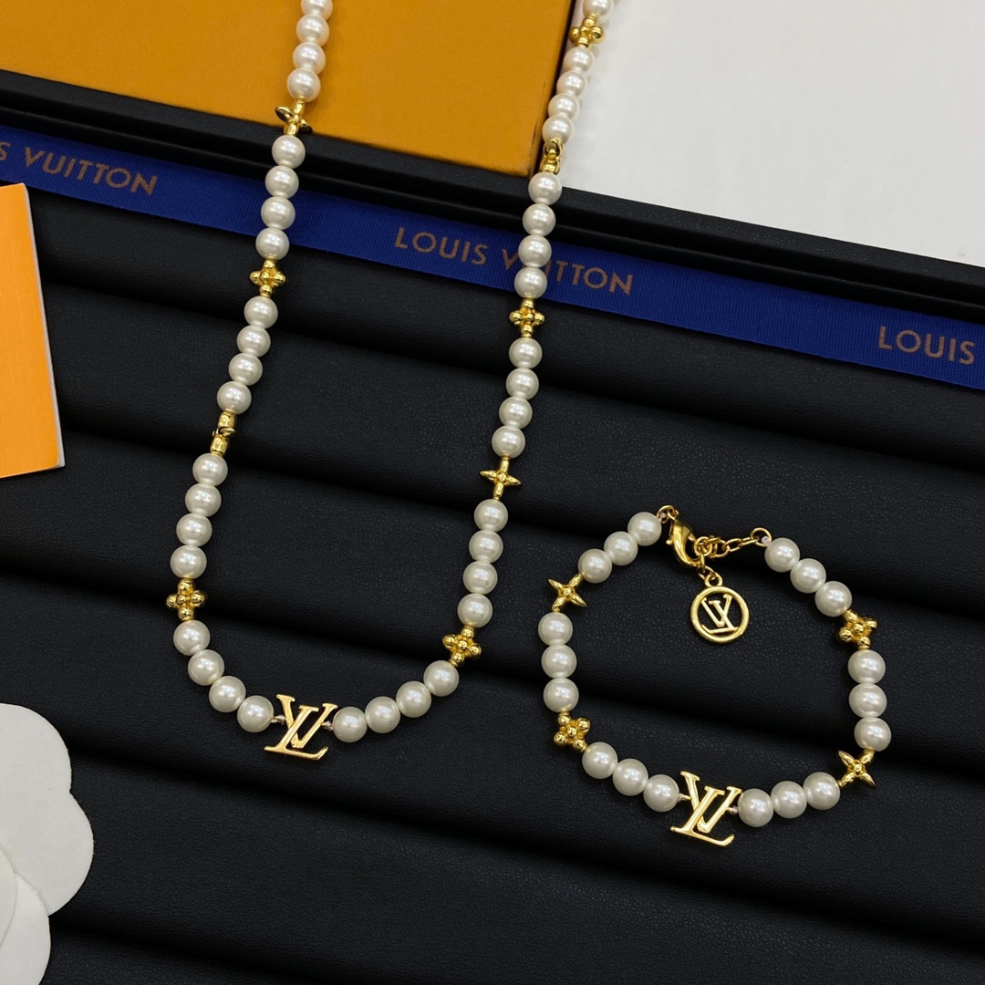 TOP Louis Vuitton LV Necklaces + Bracelets - 3 Colour