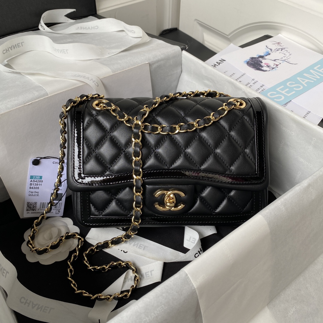 TOP CHANEL AS4289 Panda Retro Style Black And White Color Matching Bag 16×23×6cm - Black & GHW