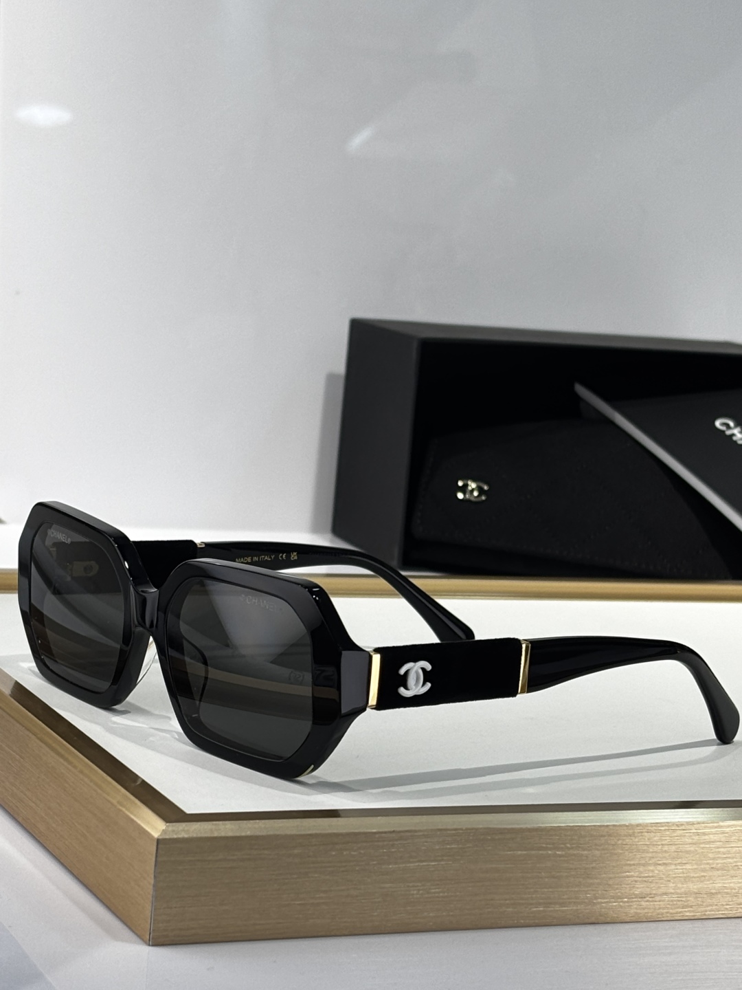 TOP CHANEL Sunglasses - 6 Colors