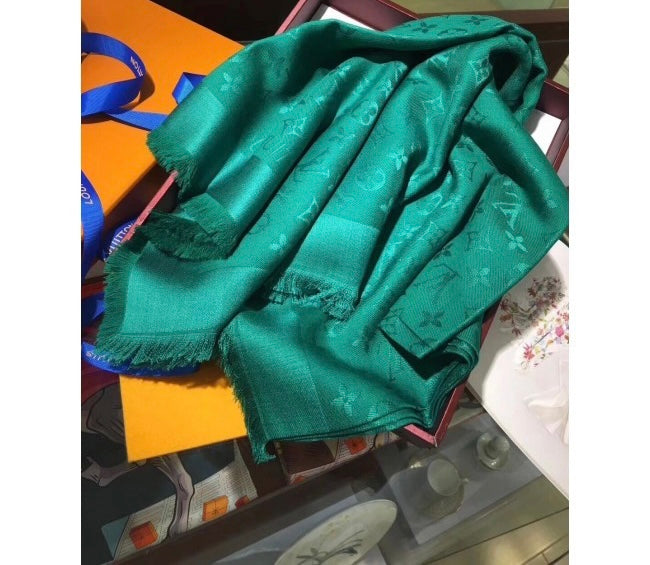 TOP Louis Vuitton LV L*V Big Square Scarf - Green