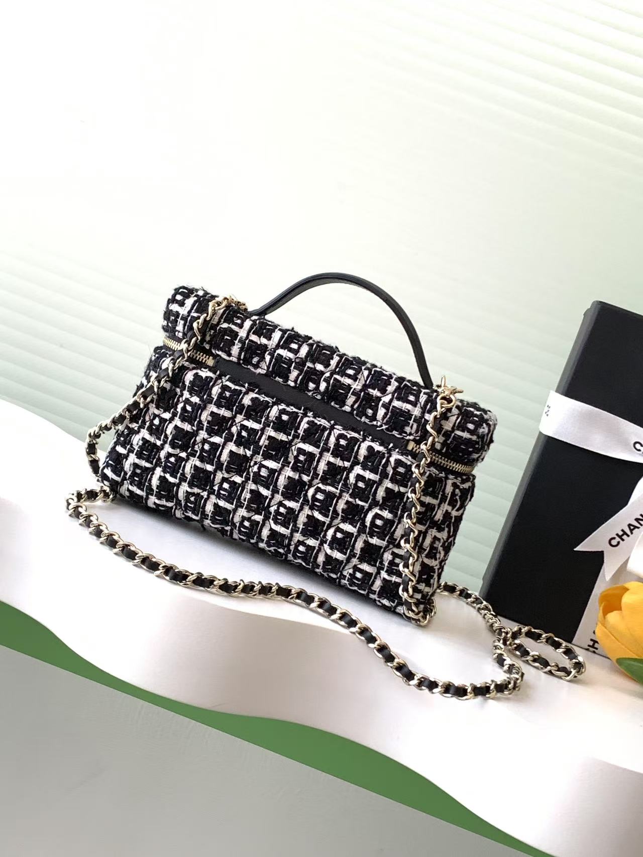 TOP CHANEL Vanity Case Bag 25C Chain Clutch Bag Denim 17*19.5*5cm - Black