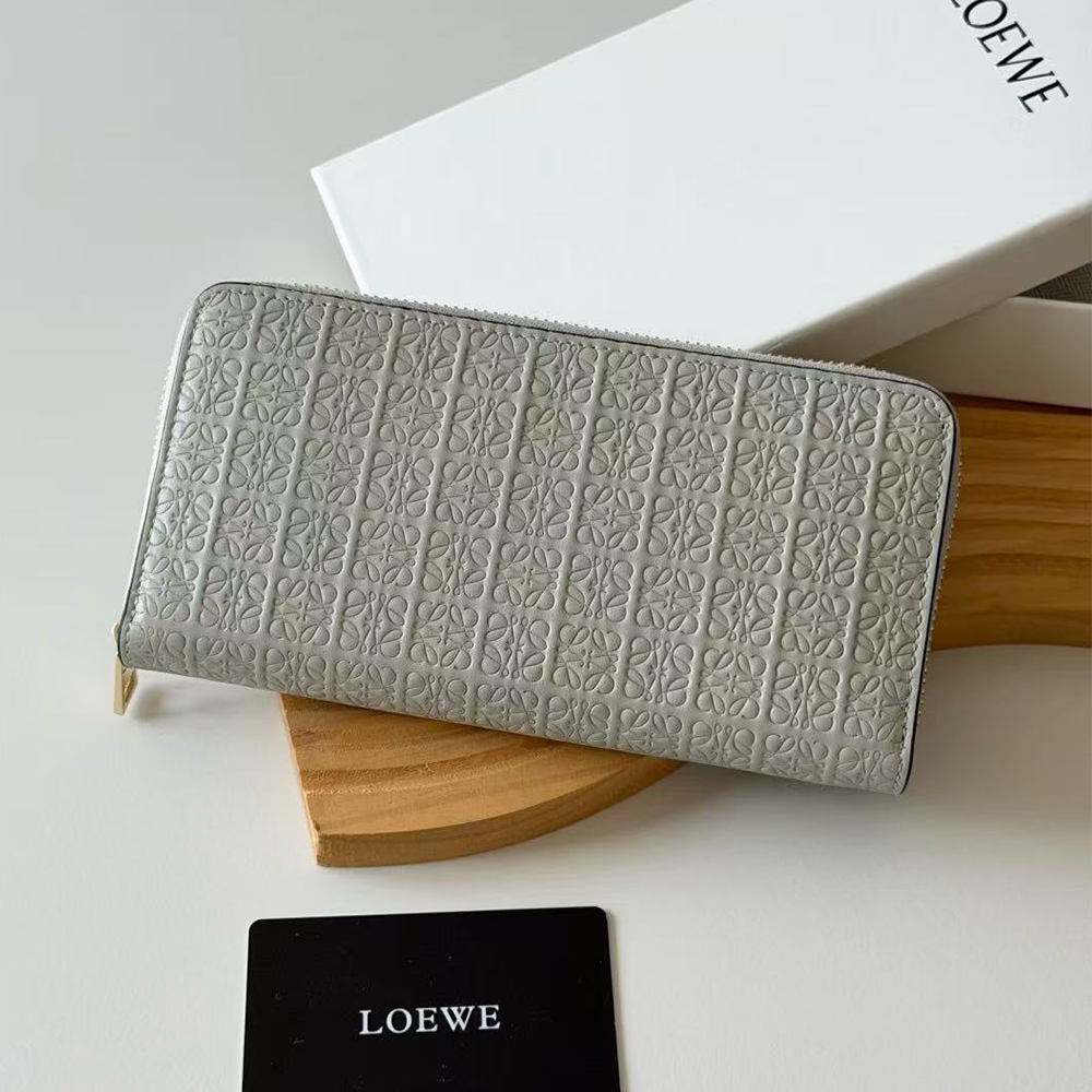 LOEWE Anagram Leather Continental Wallet (Replica)