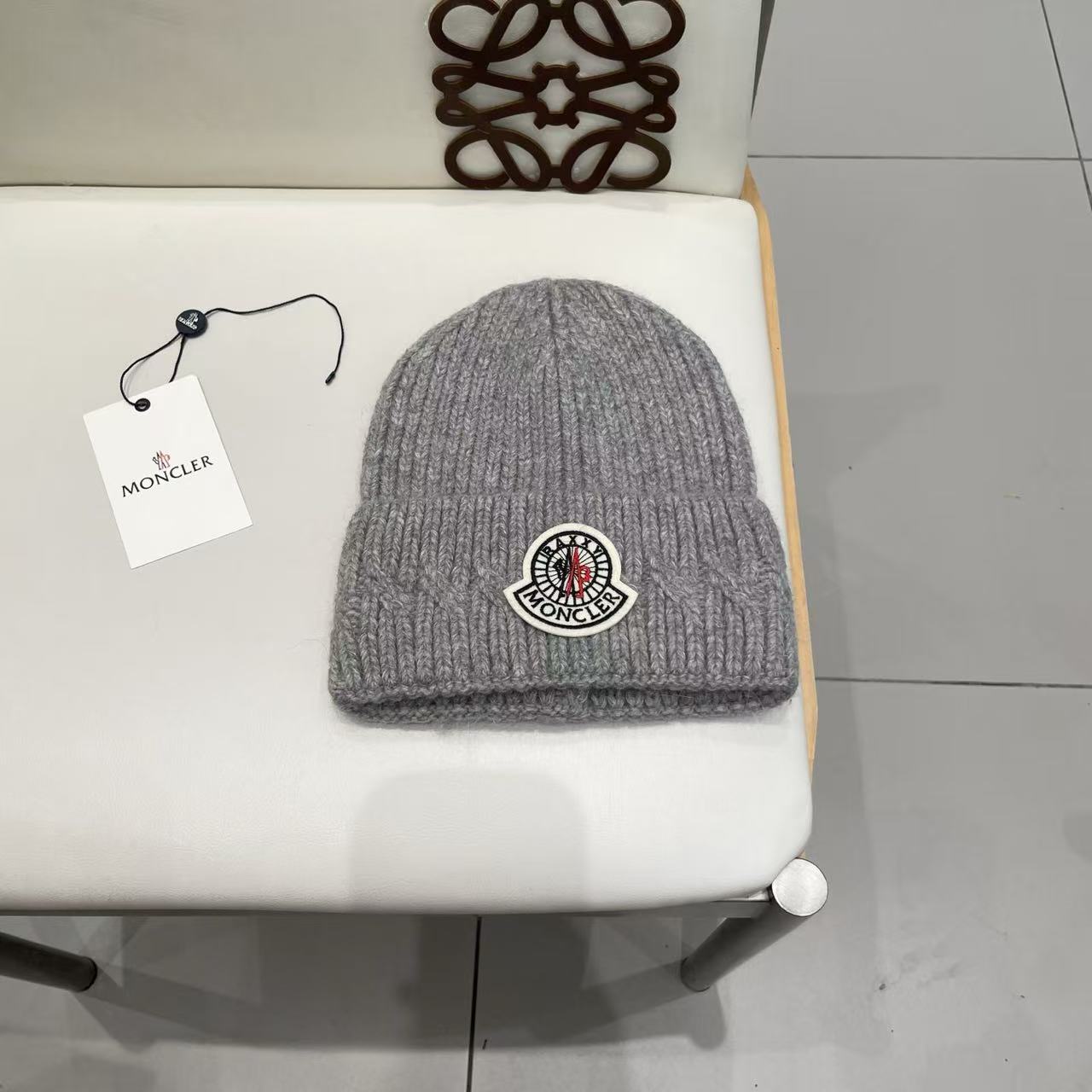 MONCLER Knitted beanie(Replica)