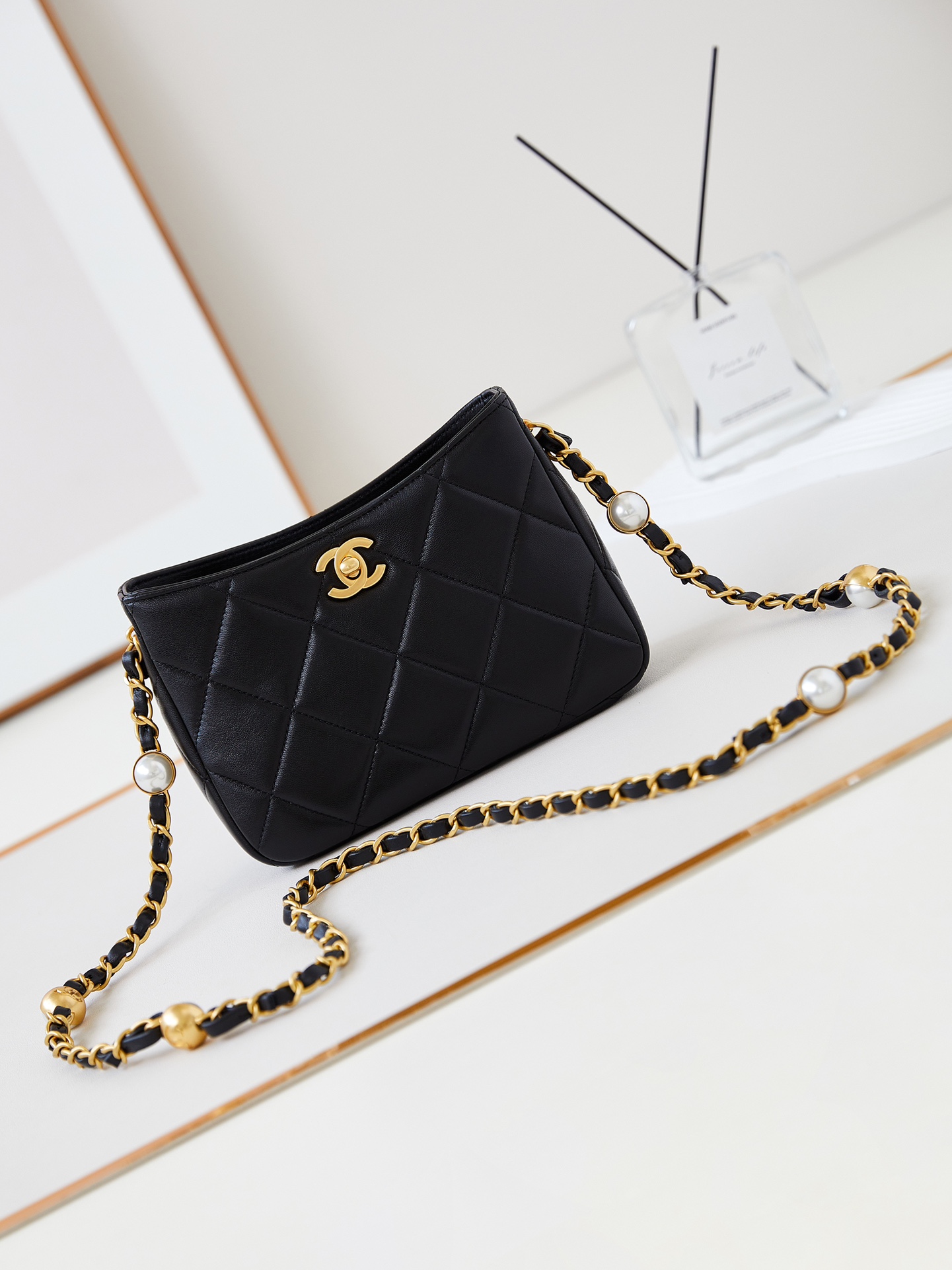 TOP CHANEL 24B Lambskin Hobo Bags - 13-18-7cm - 3 Colors - GHW&SHW