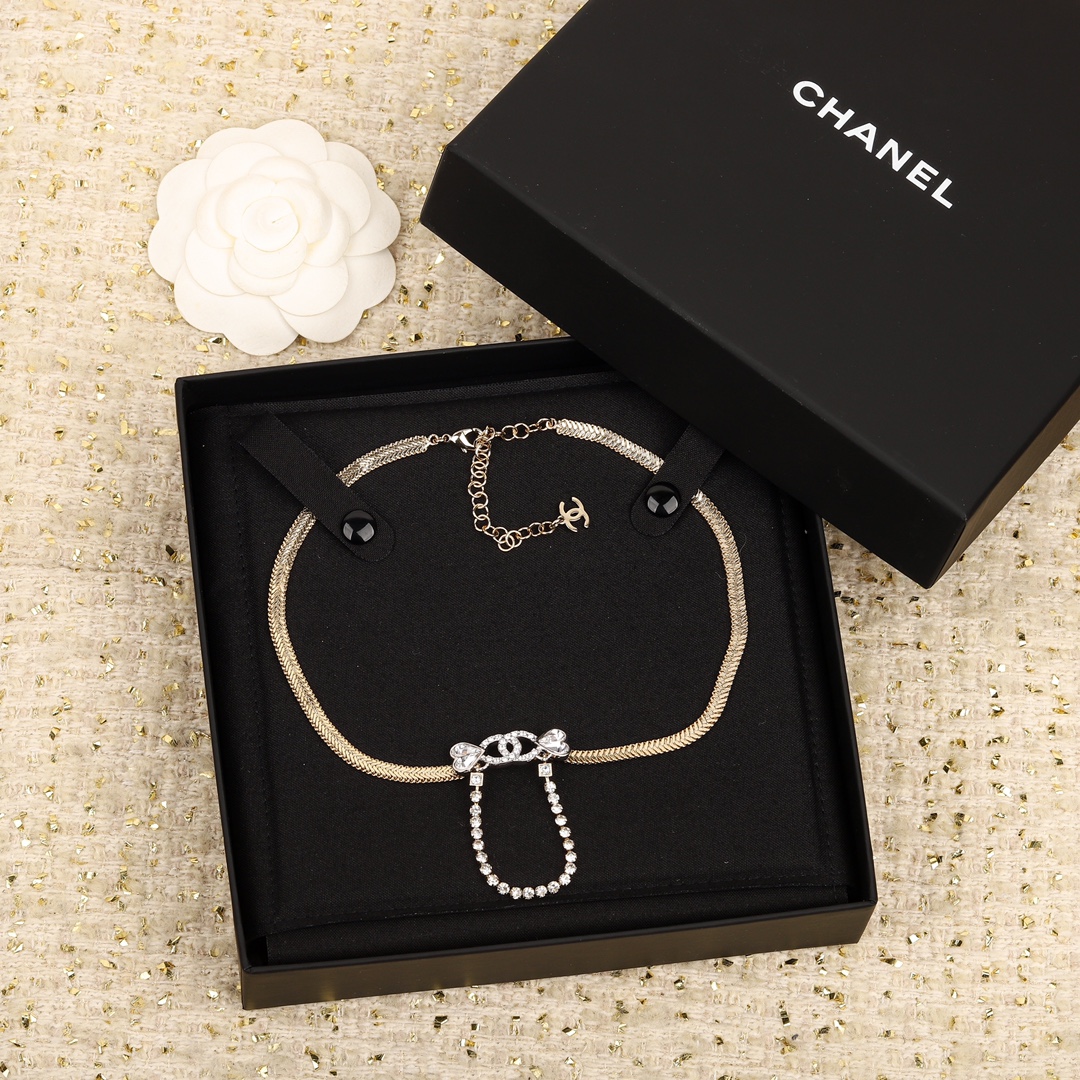 TOP CHANEL CC Necklace - Gold