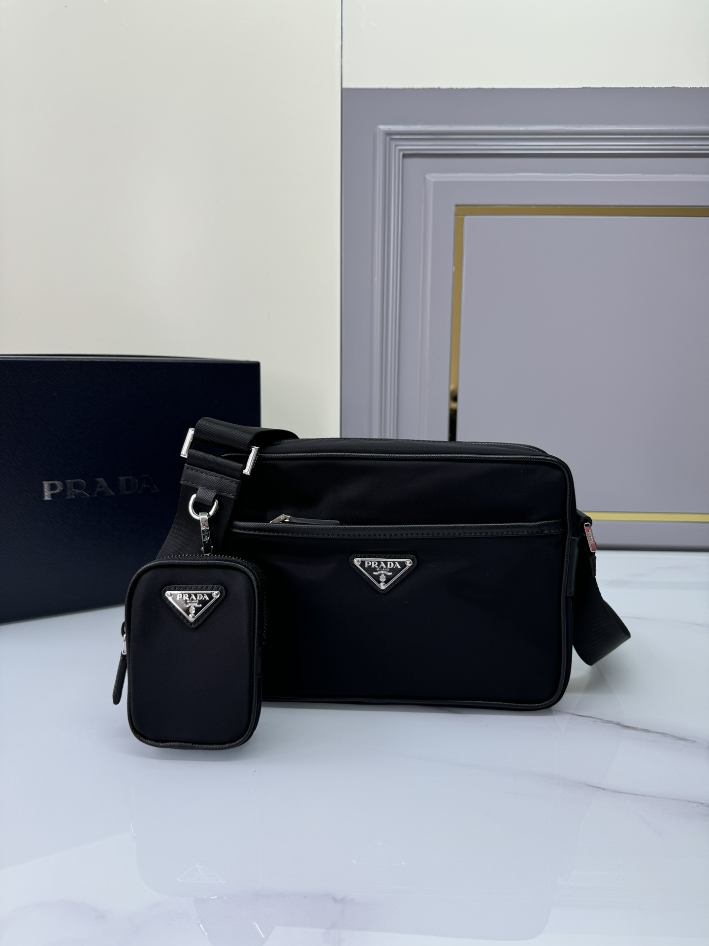 TOP PRADA Shoulder Bag Re-Nylon 23x16x7cm - Black