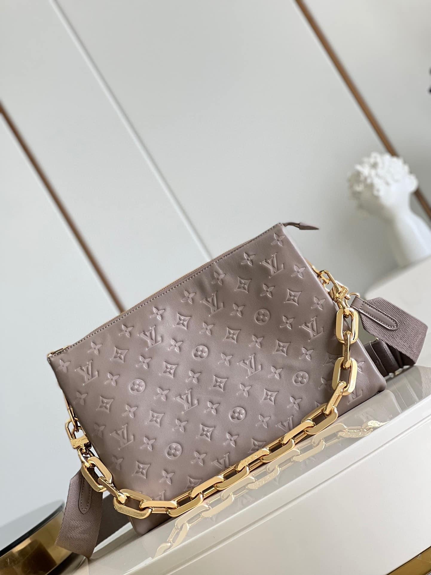 TOP Louis Vuitton LV Coussin MM 26x20x12cm- Grey Lamb