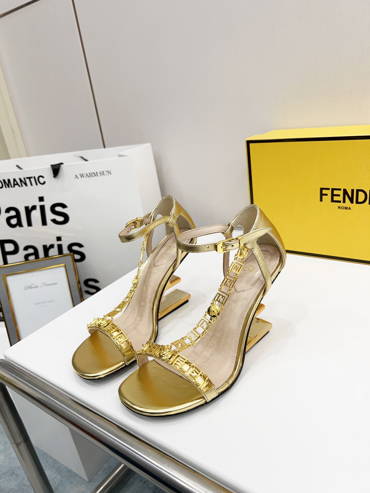 TOP FENDI First High Heel - Gold