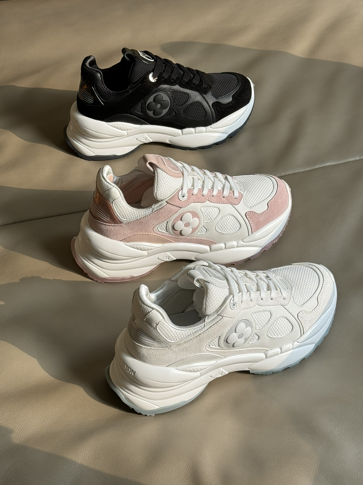 TOP Louis Vuitton Cowhide Fabric Patchwork Sports Shoes - Three Colors