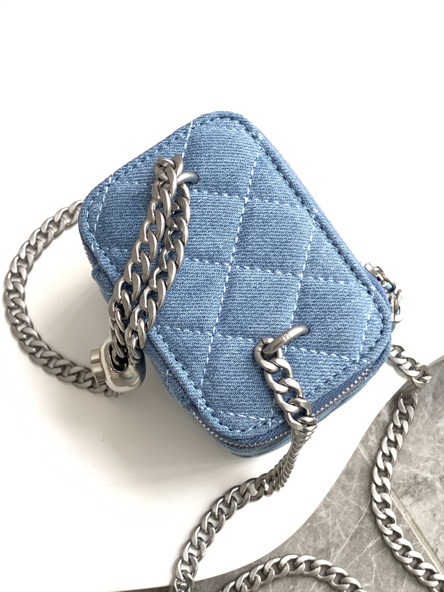 TOP CHANEL Vanity Case Denim with Heart Shape Adjustable Buckle 8.5x11x7cm/9.5x18x8cm - Blue