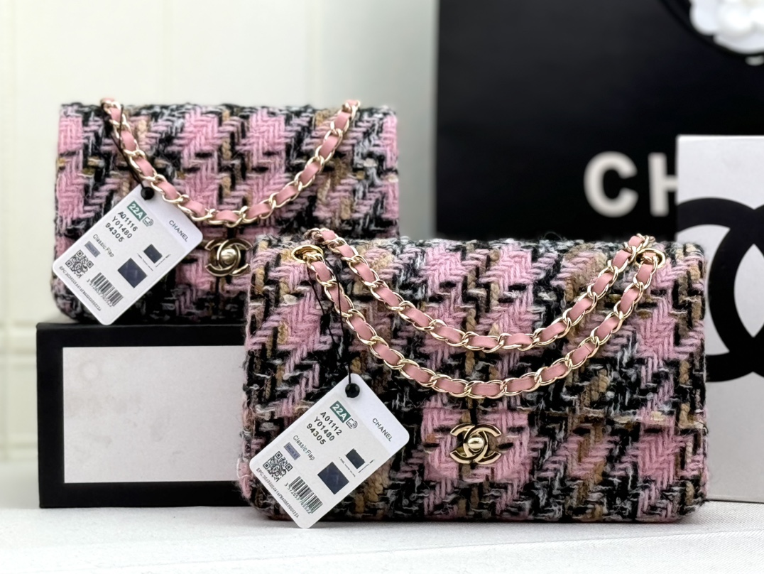 TOP CHANEL Wool Tweed Flap Bag 20cm/25cm - Pink and Black