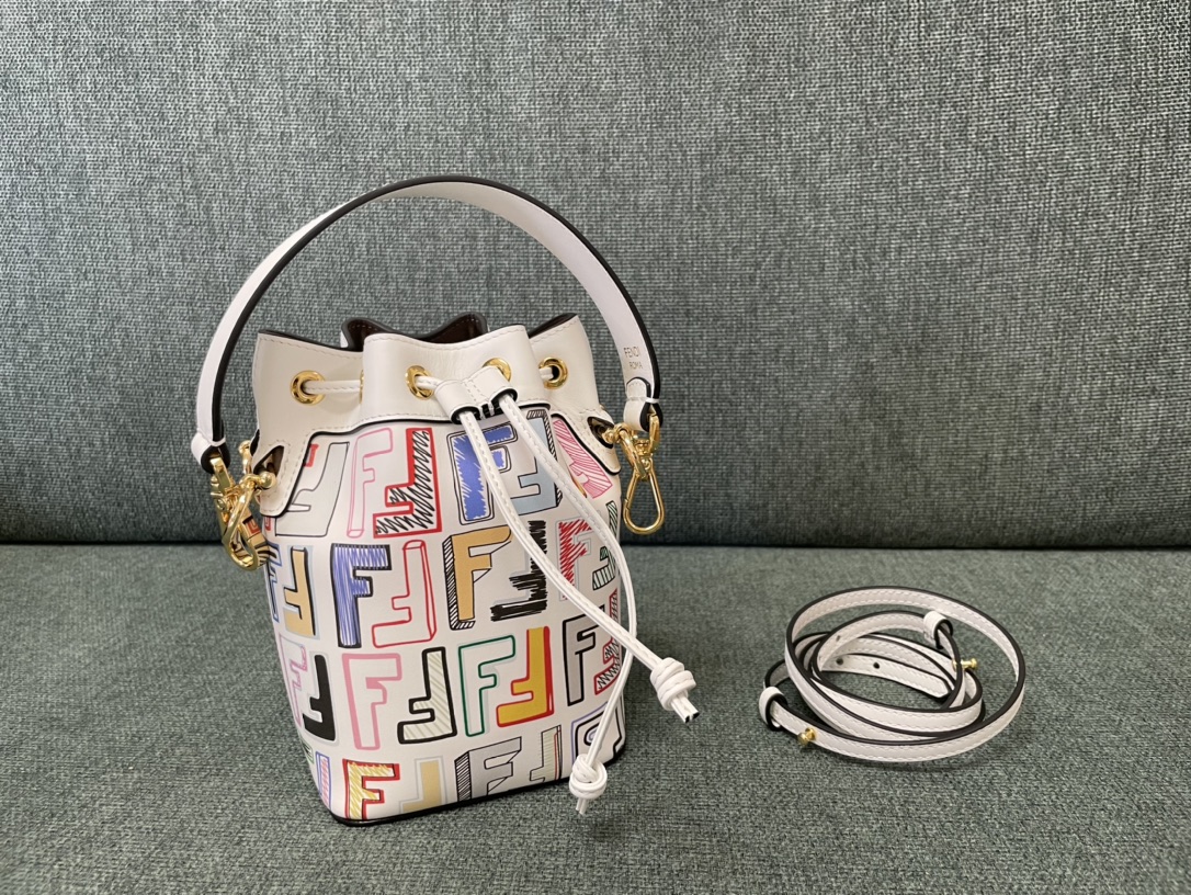 TOP FENDI Mon Tresor Calfskin Material Bag  - 18x12x10cm - White