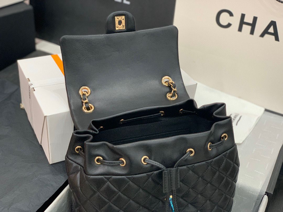 TOP CHANEL Quilted Lambskin Urban Spirit Large Backpack - Black