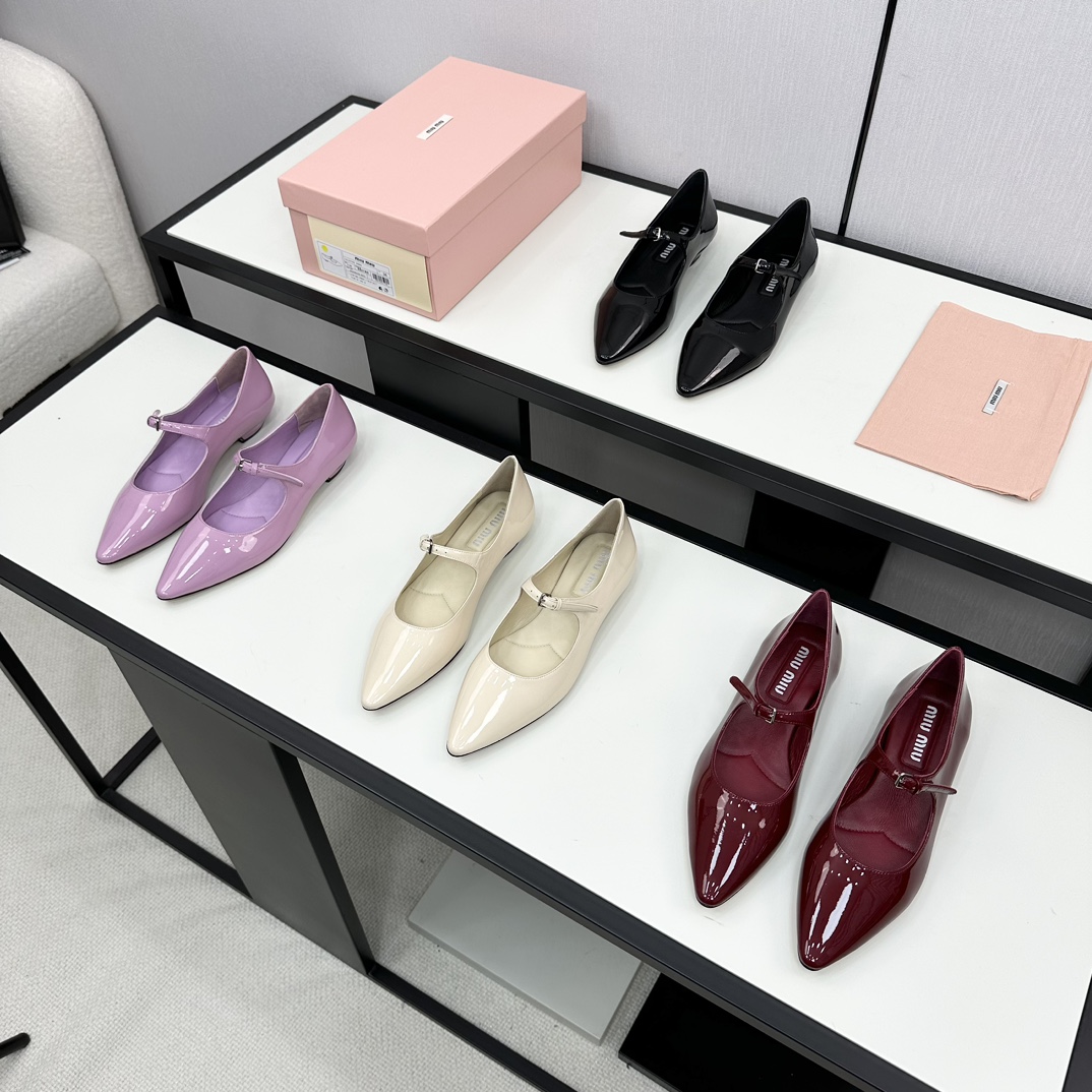 TOP Miu Miu Pointed Mary Jane Flat Shoes - 4 Color