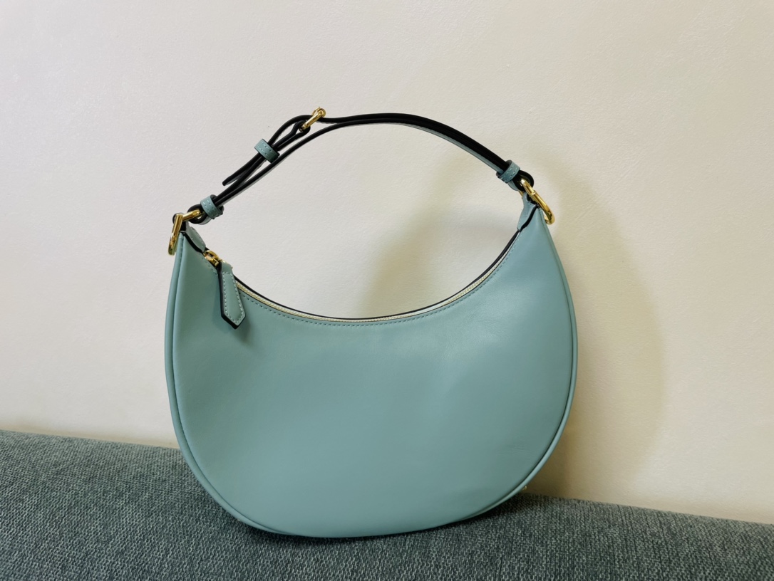 TOP FENDI Graphy Bag - Green