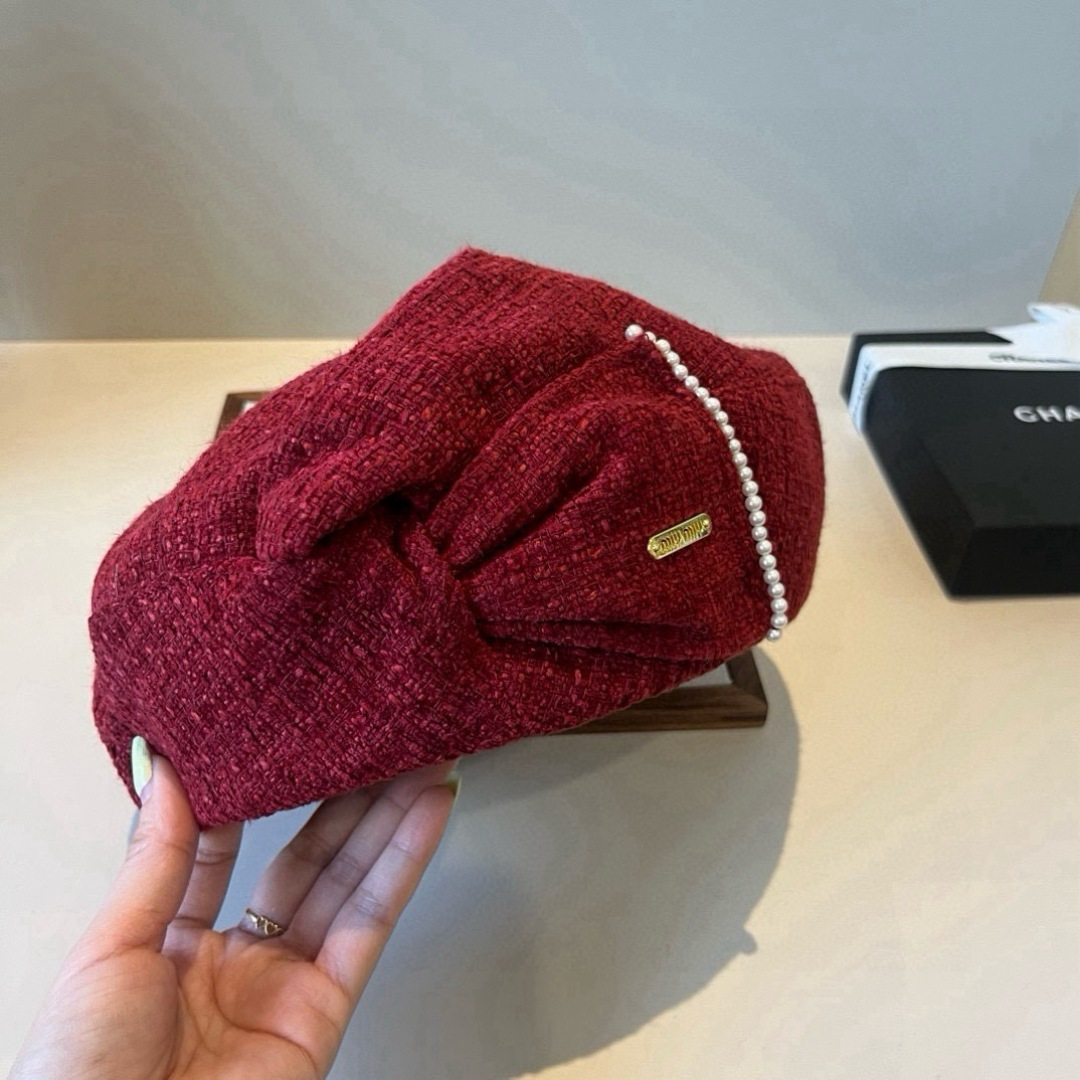 TOP Miu Miu Beret Hat - Red