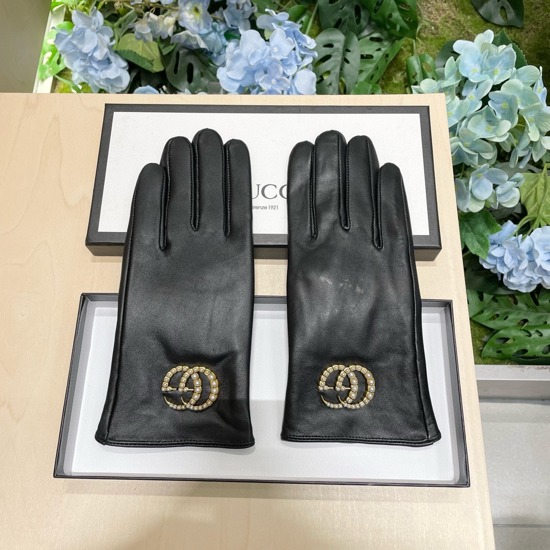 TOP GUCCI Women's  Gloves - Black
