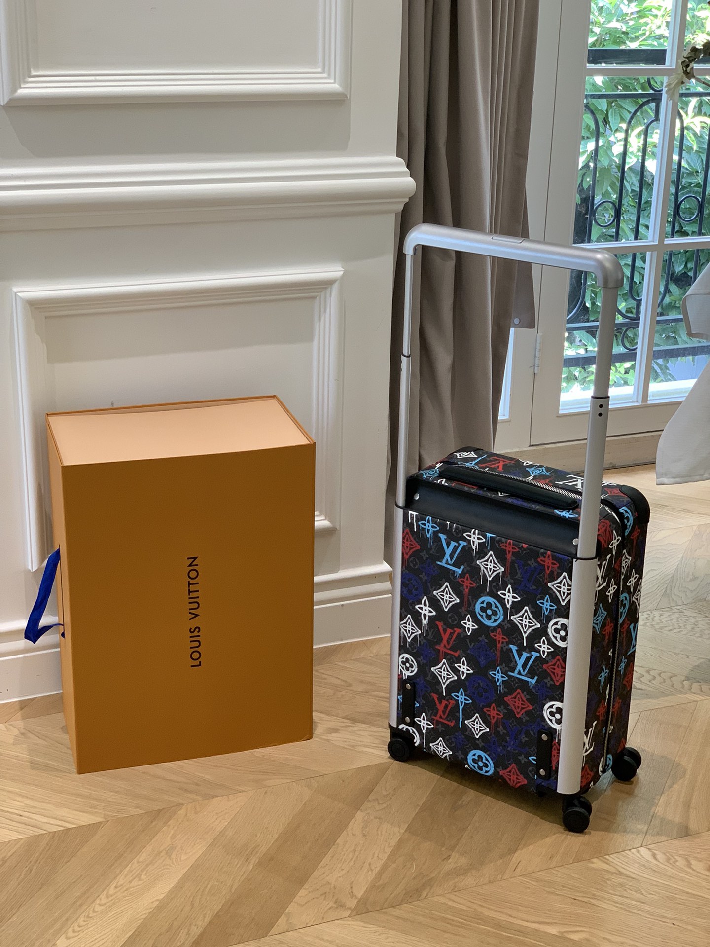 TOP Louis Vuitton LV Rolling Luggage Horizon 38.0 x 55.0 x 21.0 cm - Black