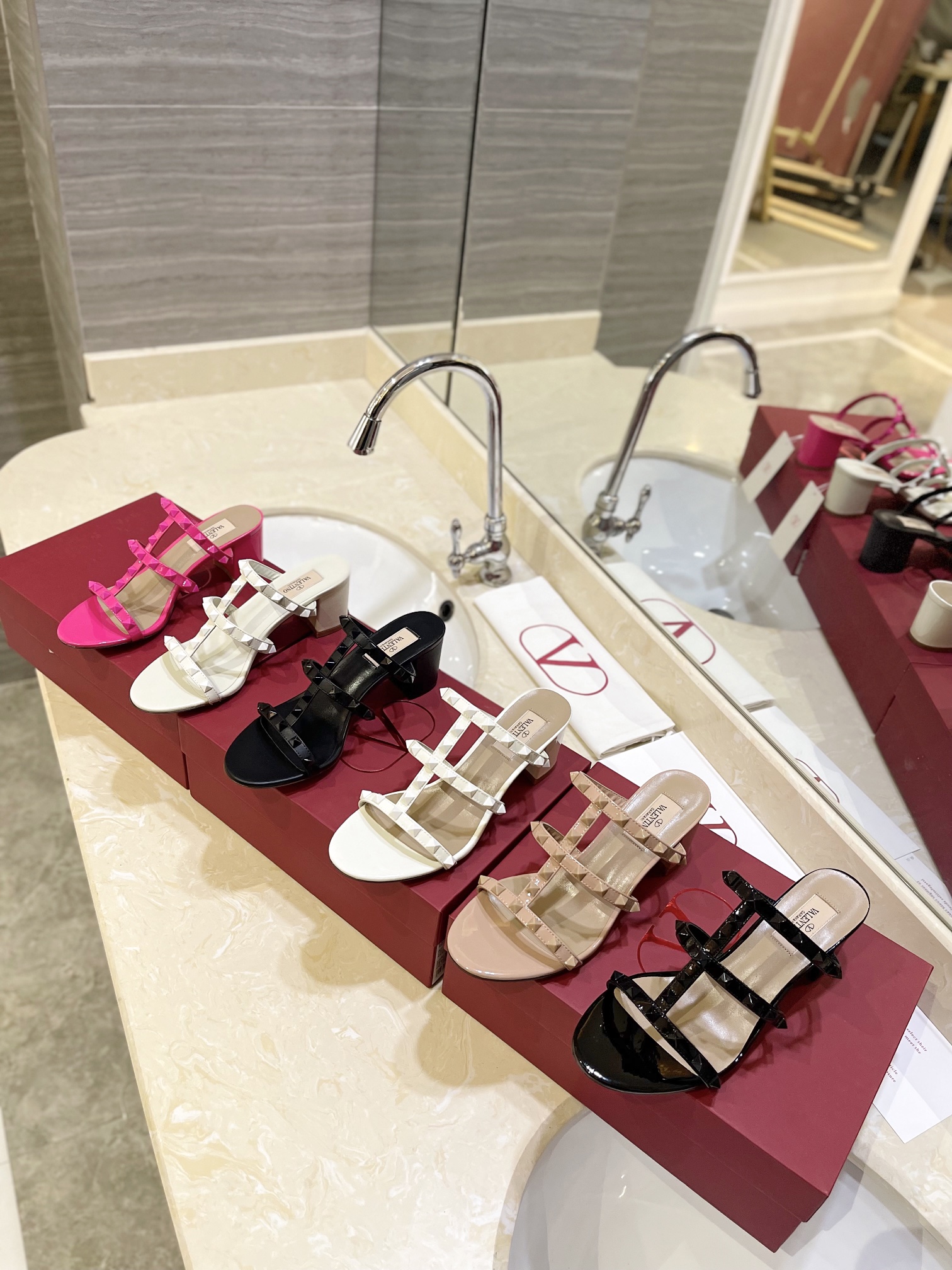 TOP VALENTINO Middle-heeled Slippers with Mini Rivets  - 6 Color