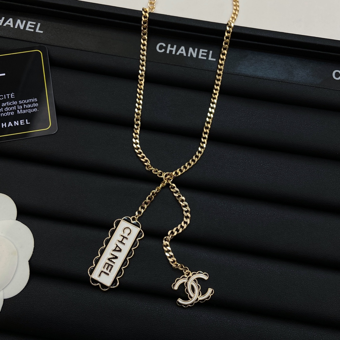 TOP CHANEL Necklaces + Earrings - Gold&White