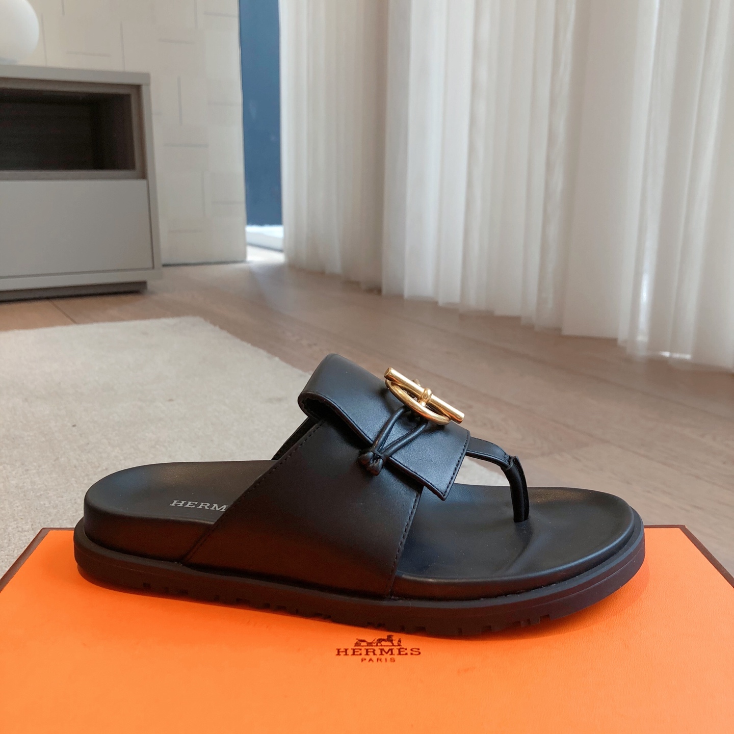 TOP HERMES Joyce Slippers- Black