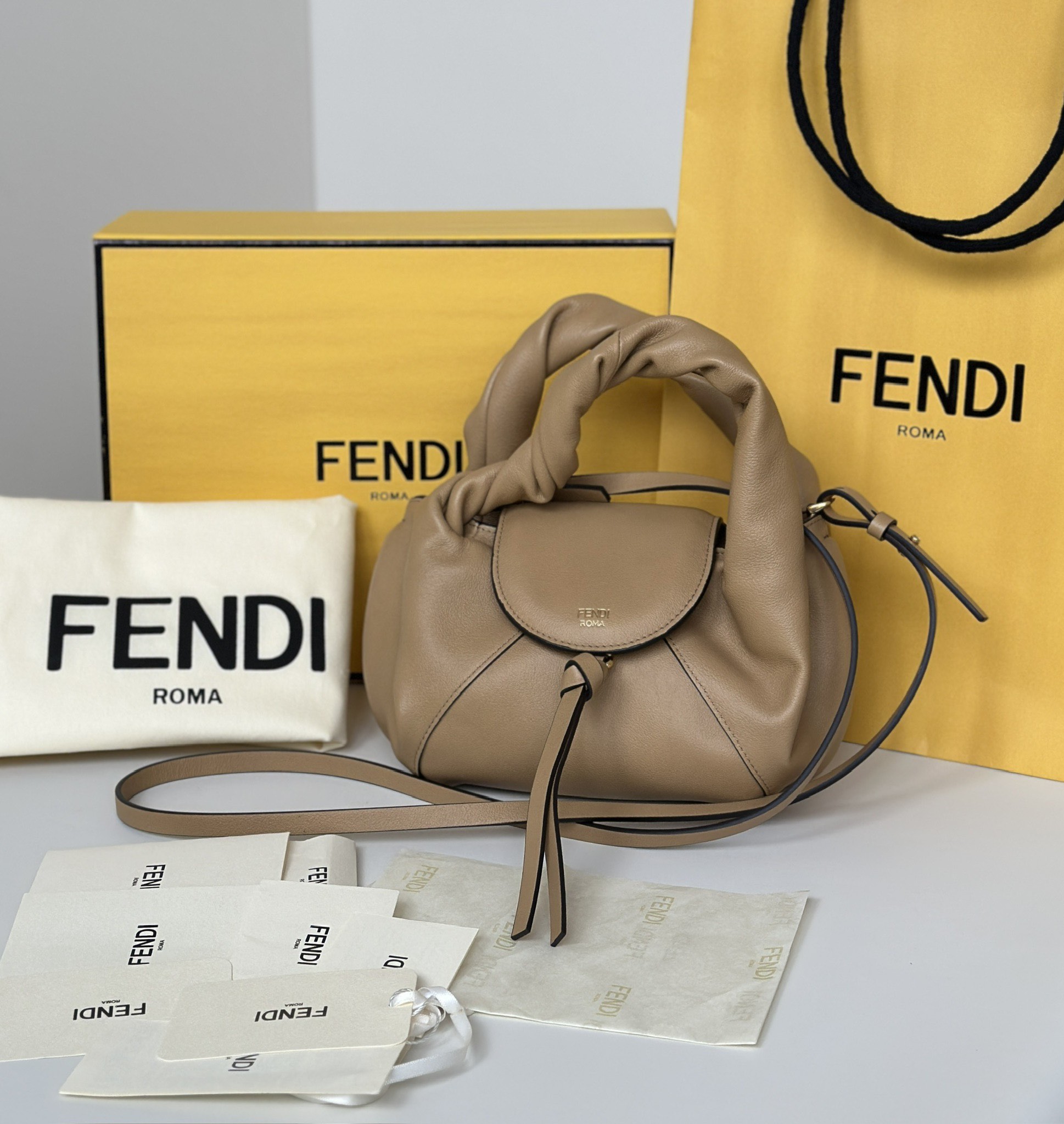 TOP FENDI Spy Bag 15/11/12cm - 4 Colors