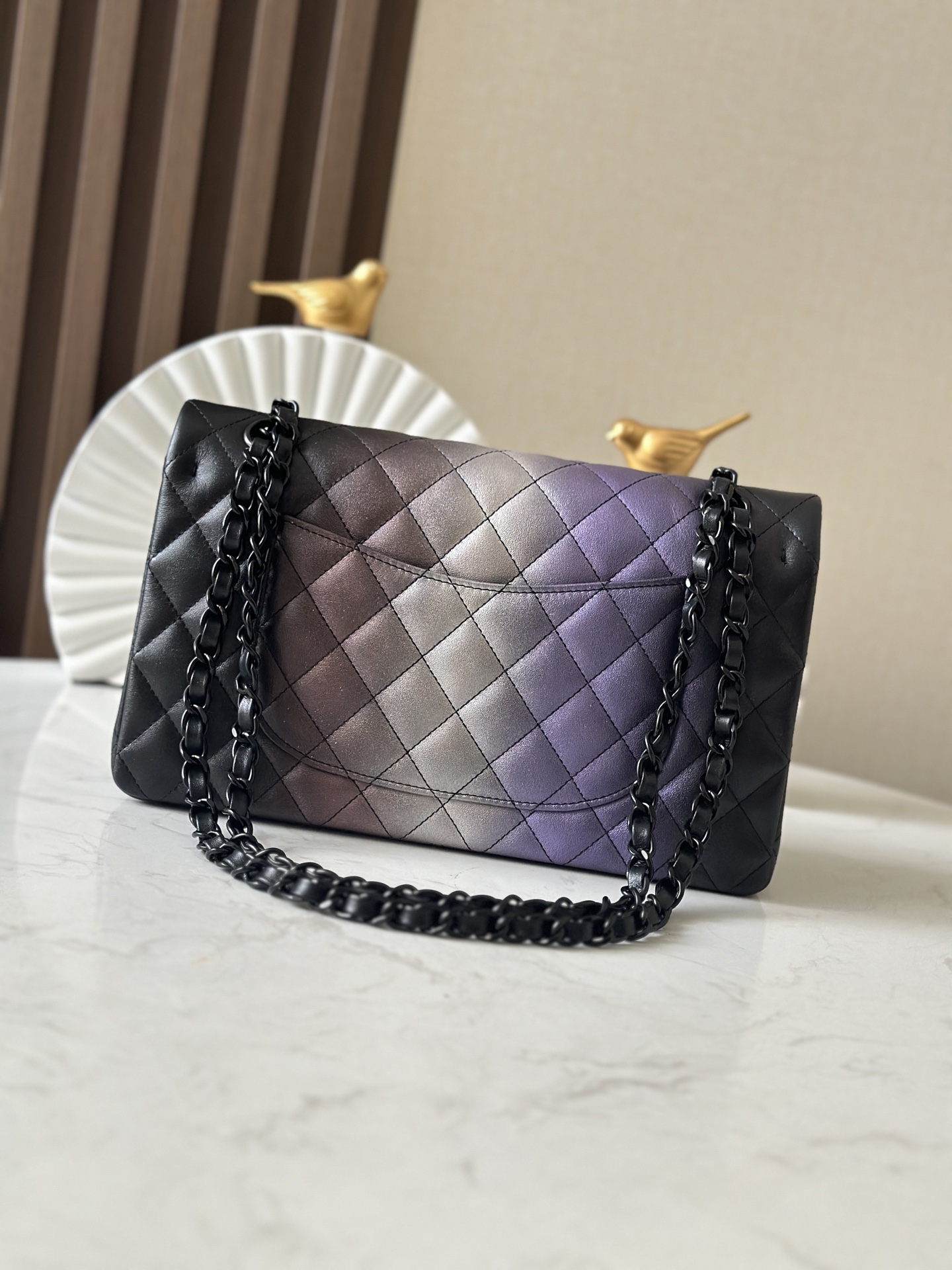 TOP CHANEL Cowhide Flap Bag 25cm - Black and Purple