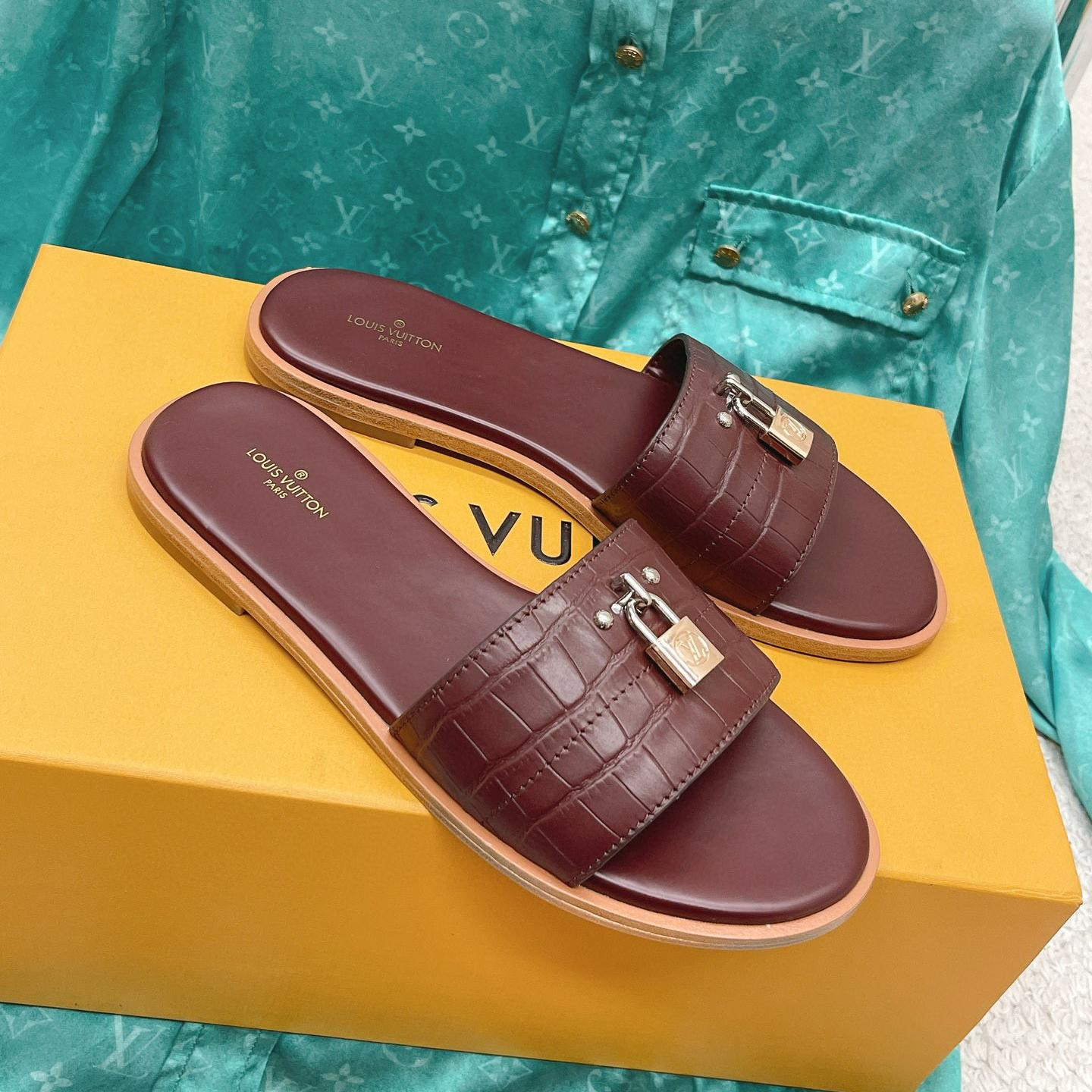 Louis Vuitton LV Leather Flip-flops Slide Sandal (Replica)