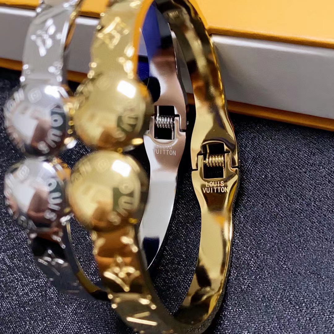 Louis Vuitton LV Bracelets （Replica）