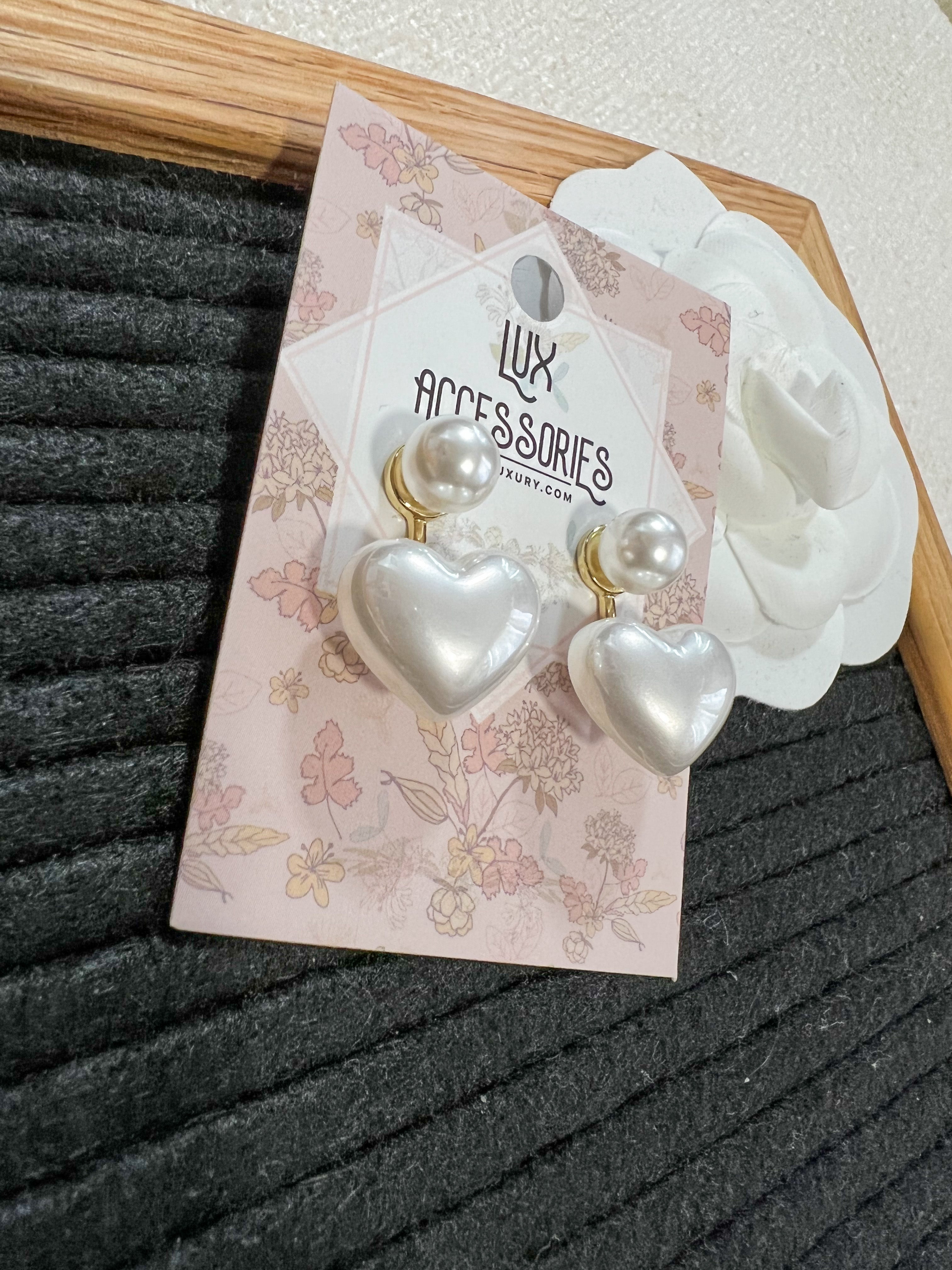 TOP CHANEL Pearly Heart Inspired Earrings