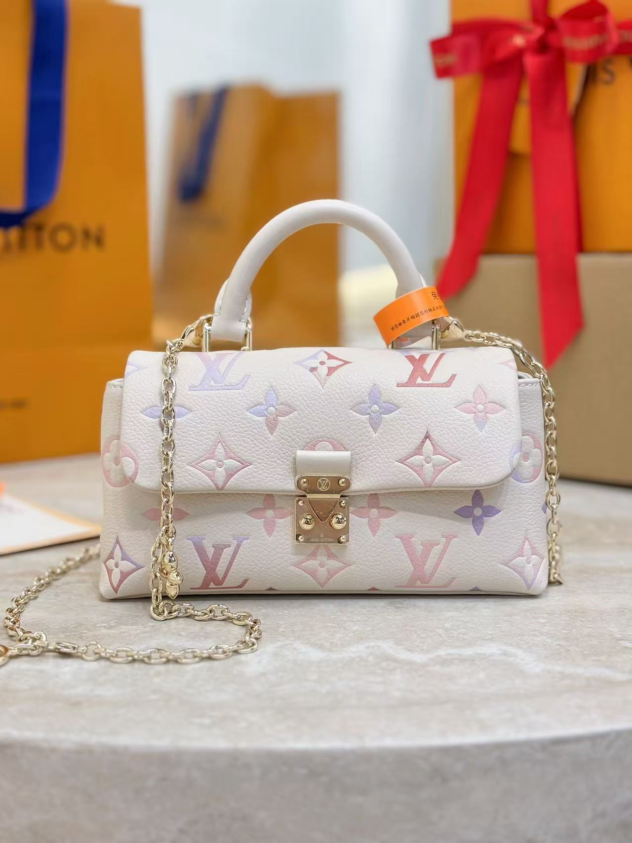 TOP Louis Vuitton LV Nano Madeleine Bag Monogram Empreinte Leather 21× 12.5 × 6cm - Beige