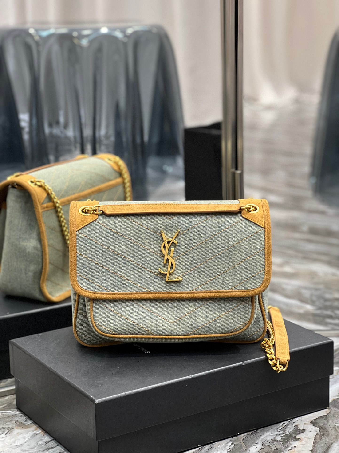 TOP Yves Saint Laurent YSL Niki Shoulder Bag - Green