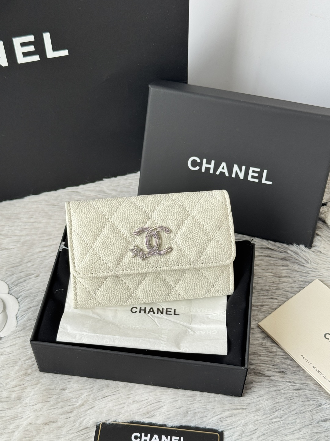 TOP CHANEL Card Holder with Star on Logo Calfskin 11x8.5x3cm - 7 Color