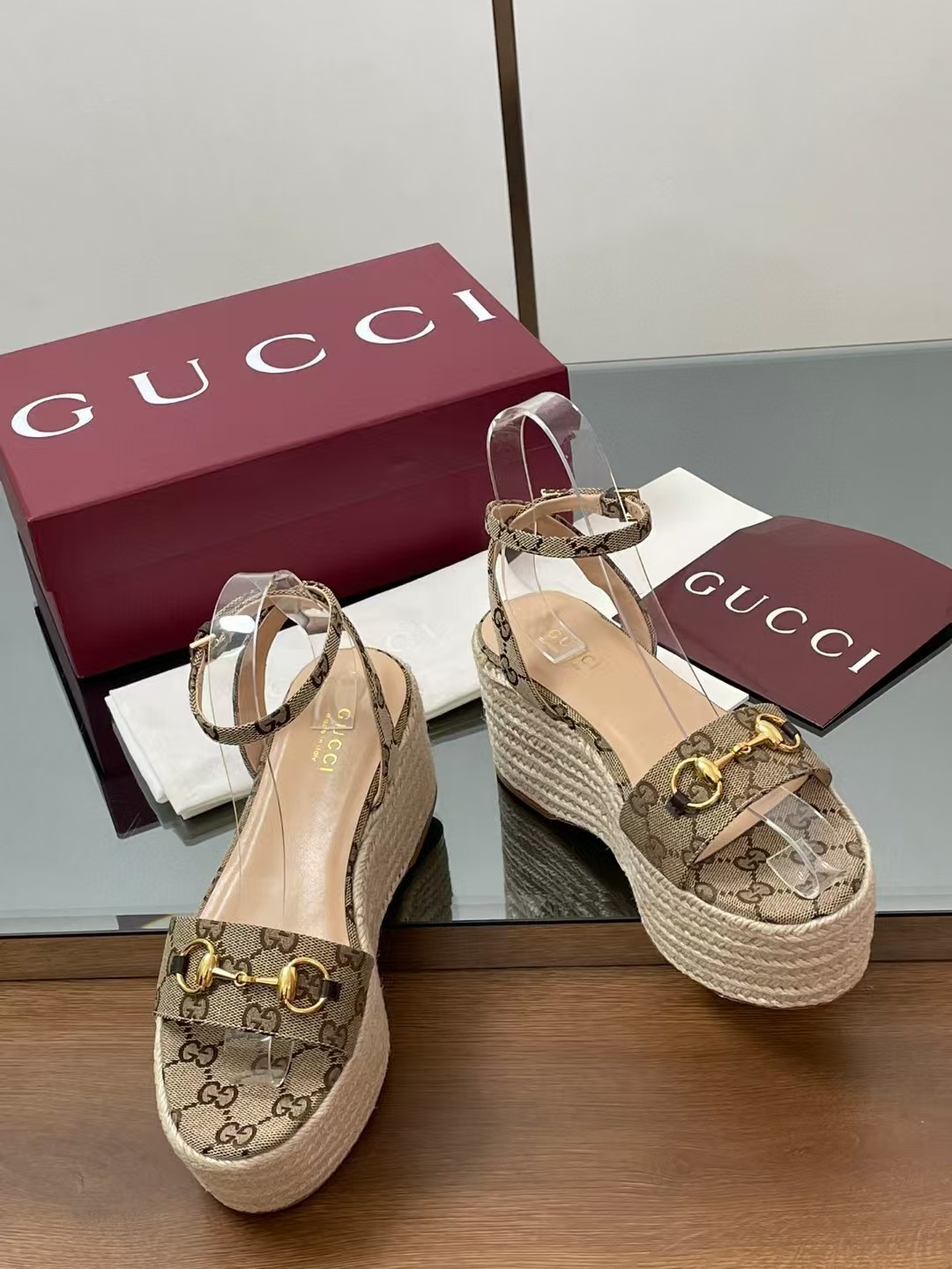 TOP GUCCI Classic Monogram Thick Sole Sandals - Khaki