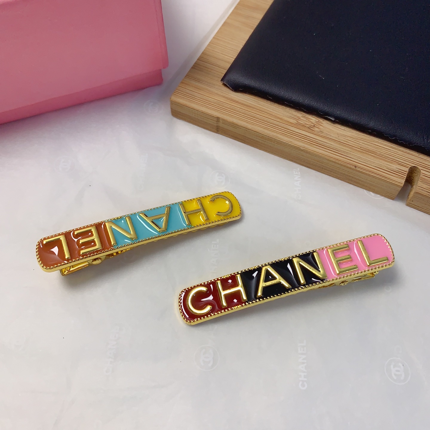 TOP CHANEL Hairpin - 2 Colors