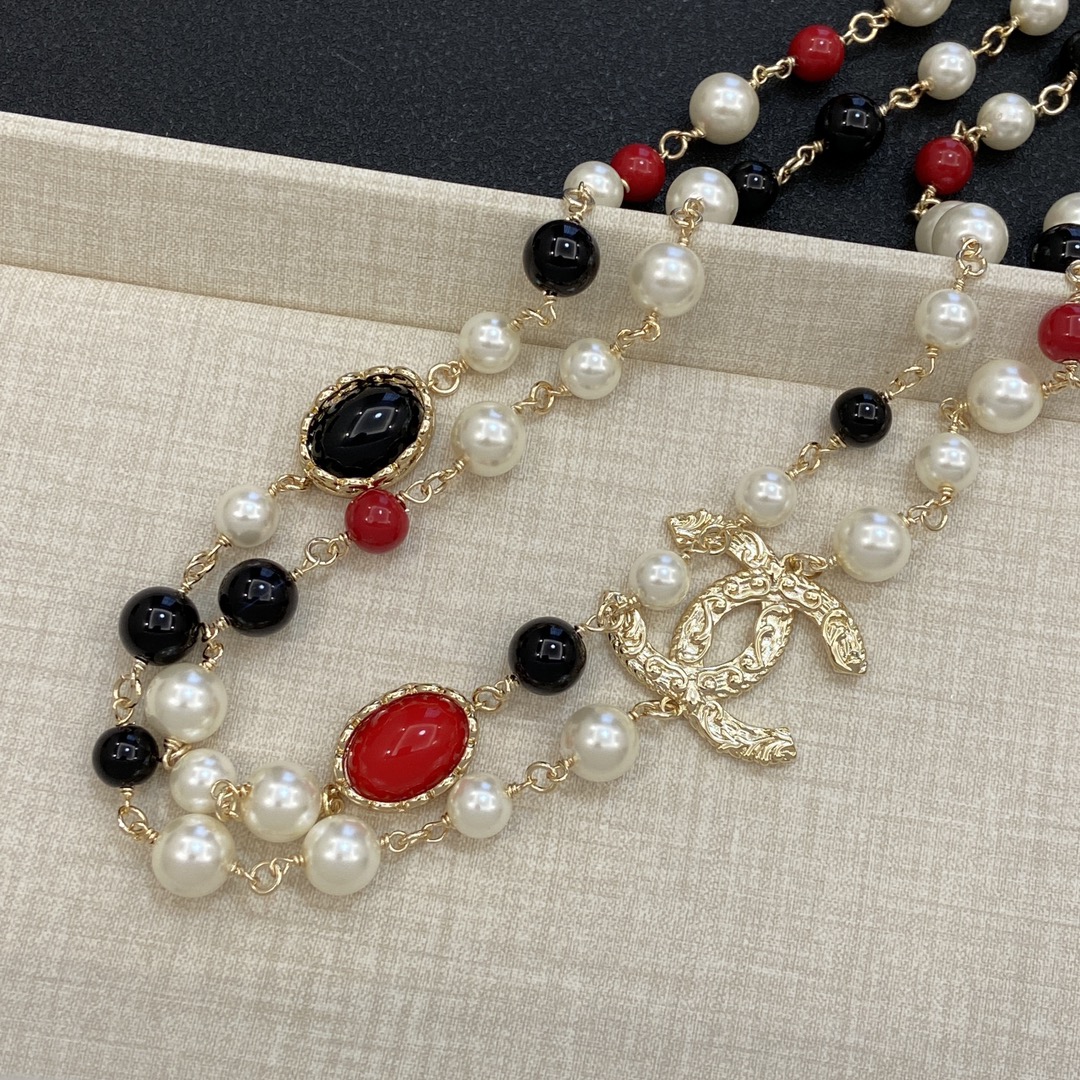 TOP CHANEL Pearl Necklace - Gold