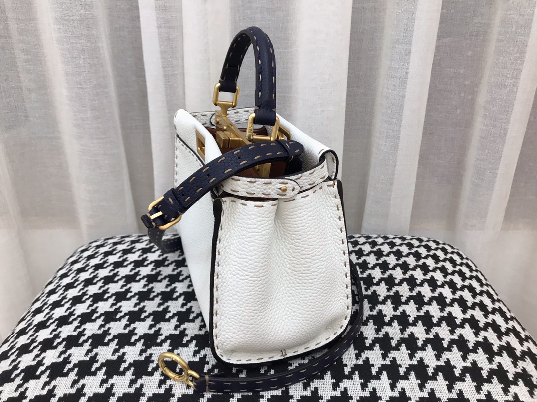 TOP FENDI Peekaboo Bag 23×12×18cm - White