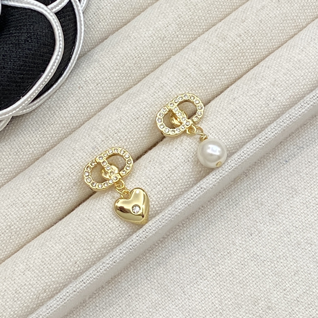 TOP Christian Dior Earrings - Gold