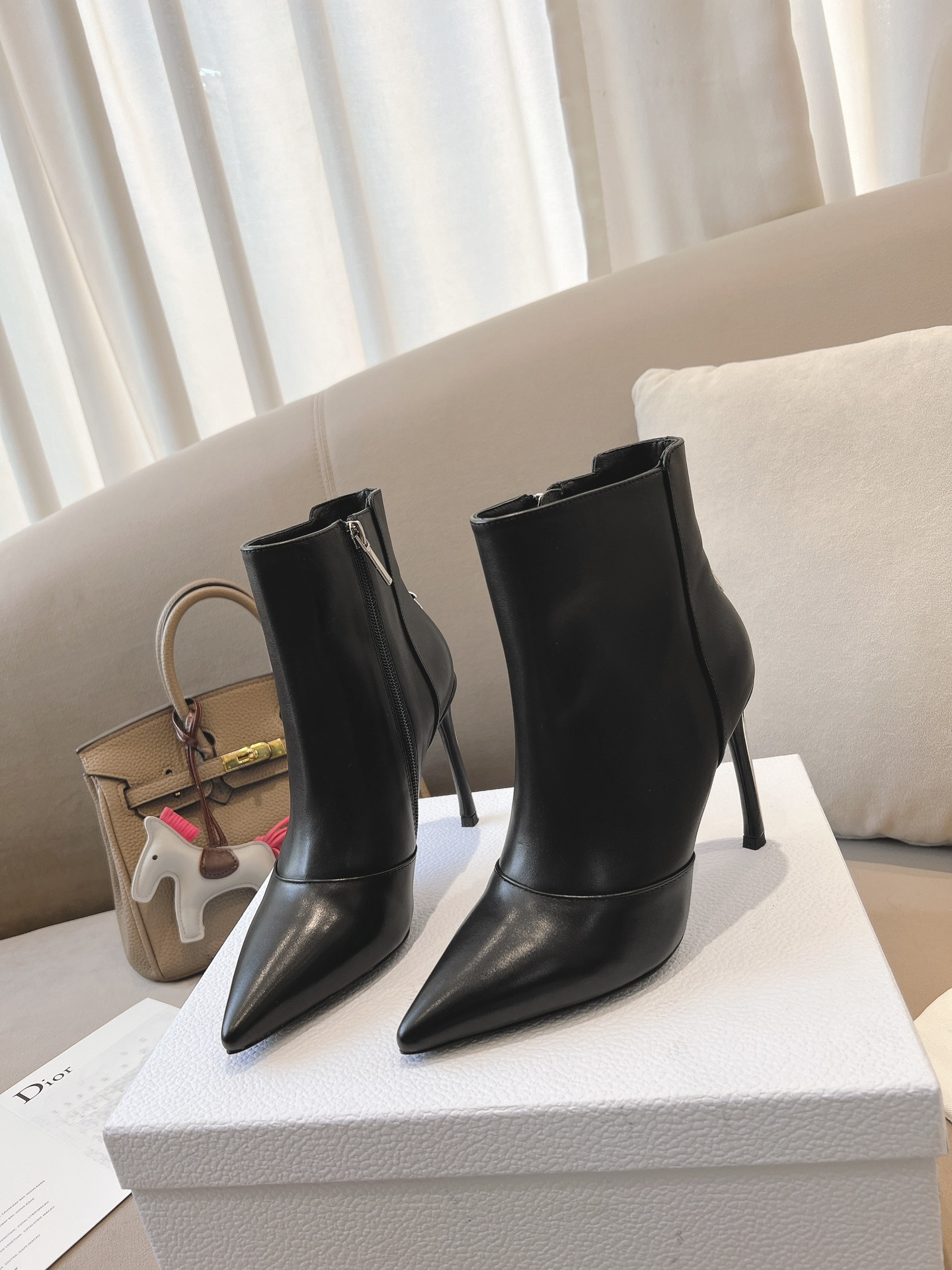 TOP Christian Dior  Boots  - 4 Color