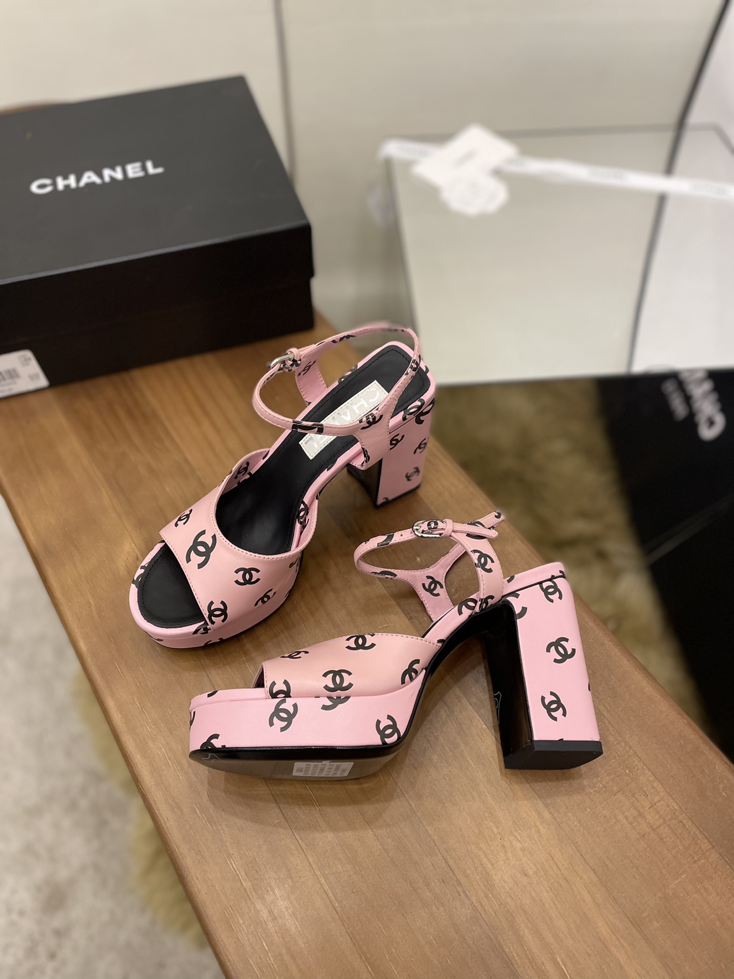 TOP CHANEL Chunky Heels - 8 Color