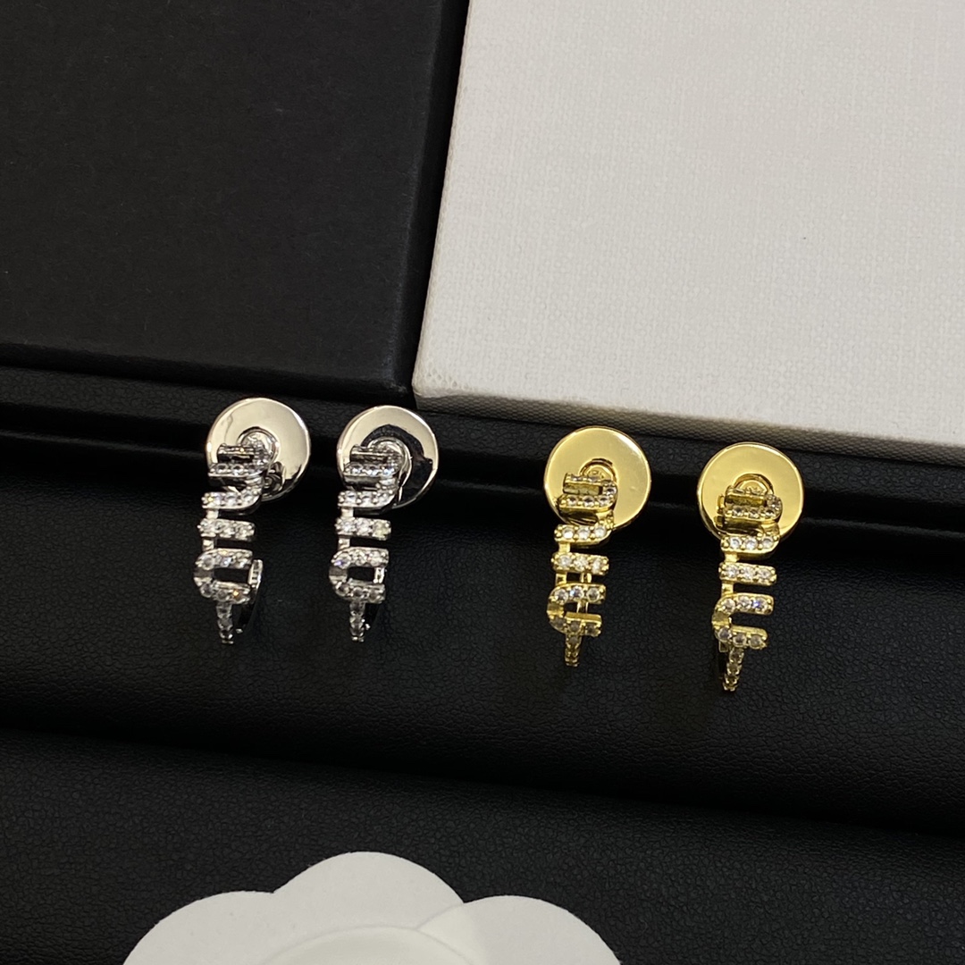 TOP Miu Miu Earring-2 Colors