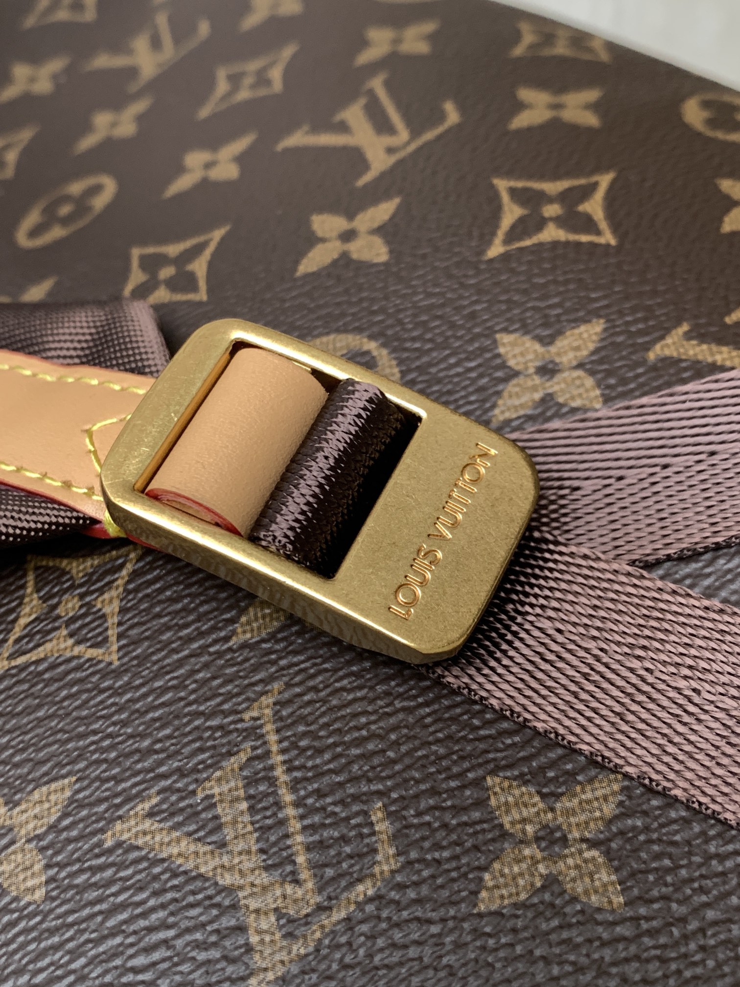 TOP Louis Vuitton LV Discovery Backpack Monogram Landscape 38x29x20cm - Brown