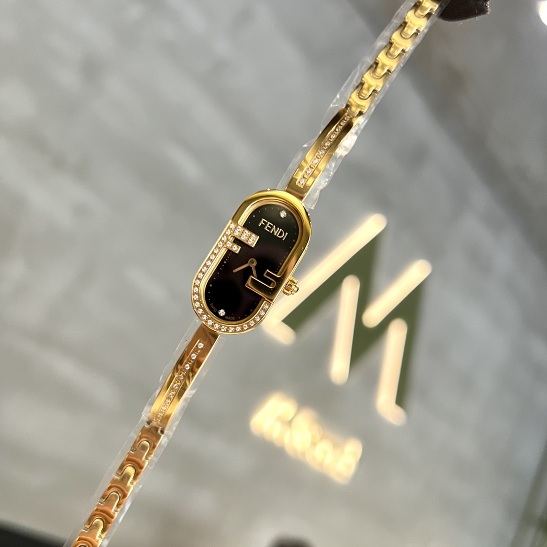 TOP FENDI O'Lock Watch 17x32mm - 4 Colors