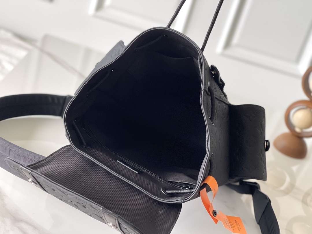 TOP Louis Vuitton LV Christopher Backpack 32x39x12cm/41×48×13cm - Black