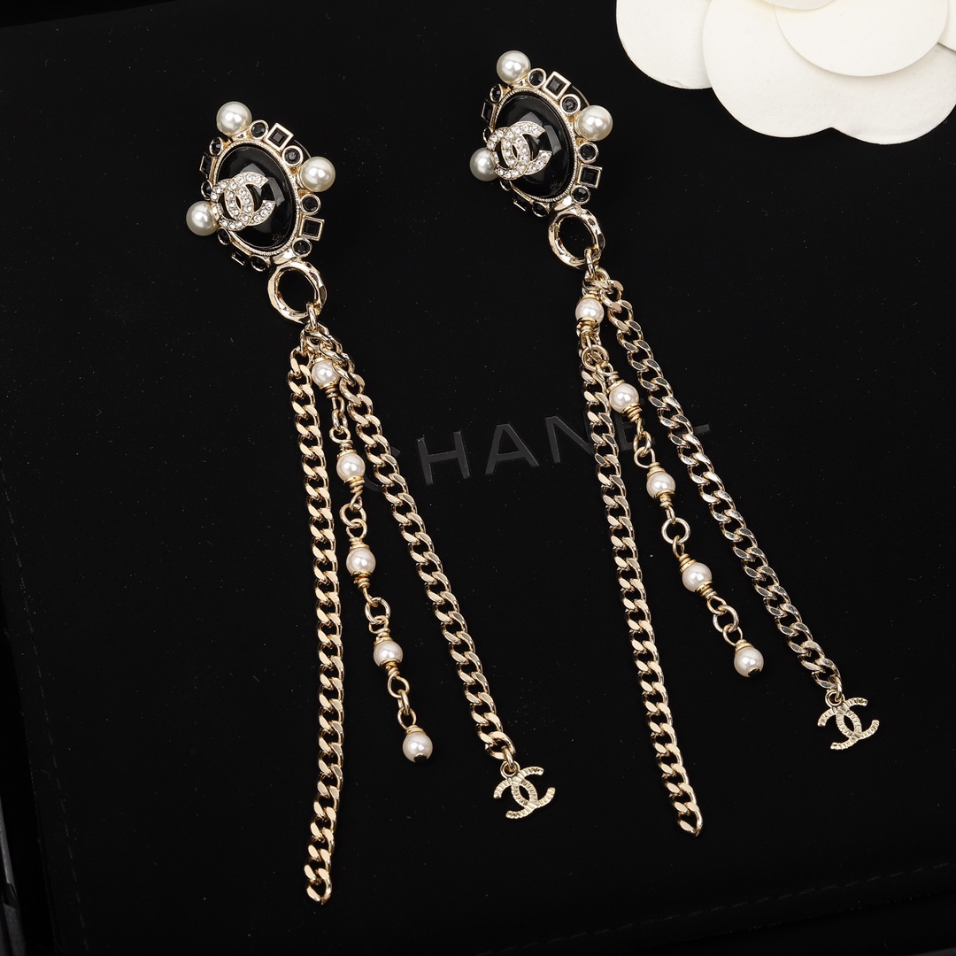 TOP CHANEL Black Oval Pearl Tassel Earrings